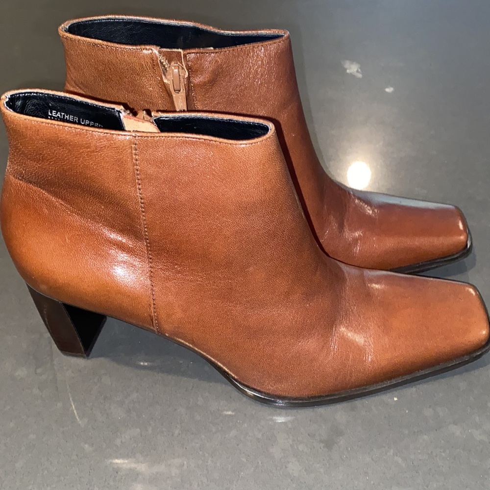 Fairly new Boots - Picture 4 of 7